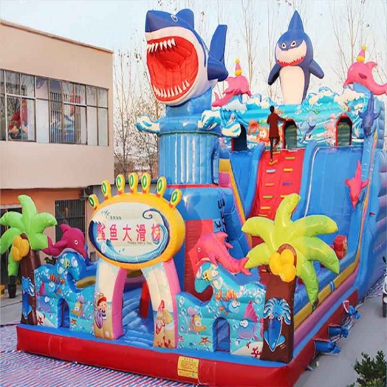 鲨鱼充气城堡