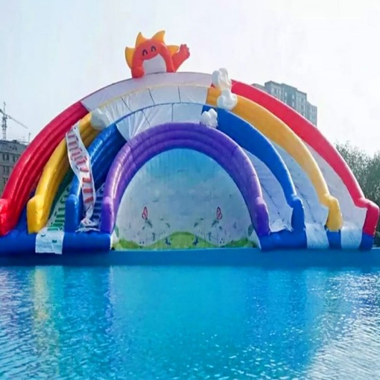 彩虹水滑梯