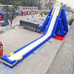 大型充气水滑梯